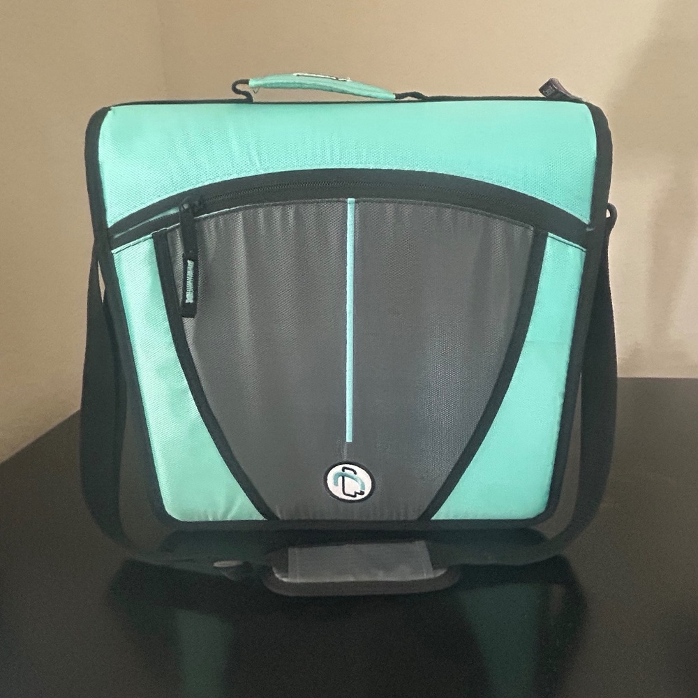 Case it Zipper Binder